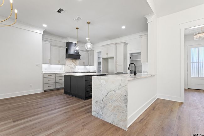 815 Redwing Way, House other with 4 bedrooms, 2 bathrooms and null parking in Whitehouse TX | Image 9