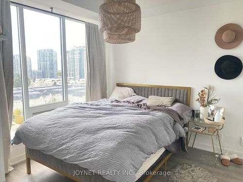 903-28 Avondale Ave, North York, ON, M2N0K2 | Card Image