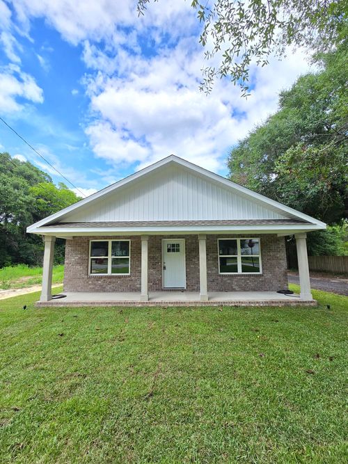 523 Brackin Street, Crestview, FL, 32539 | Card Image