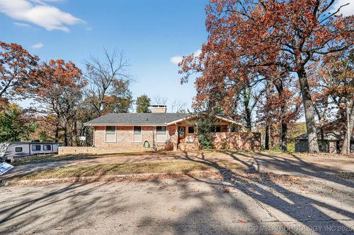 1808 Skyline Pl, Bartlesville, OK, 74006-6133 | Card Image