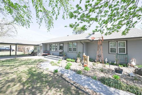 1527 S 5th St, Chickasha, OK, 73018-5820 | Card Image