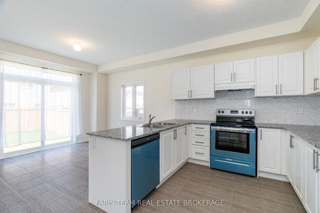 6 Cliff Thompson Crt, House other with 4 bedrooms, 3 bathrooms and 2 parking in Markham ON | Image 5