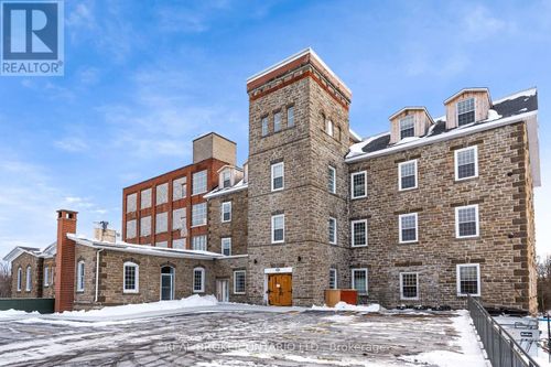 001-150 Mill St, Carleton Place, ON, K7C1T4 | Card Image