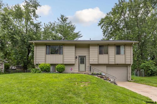 31 Cypress St, Yutan, NE, 68073-3012 | Card Image