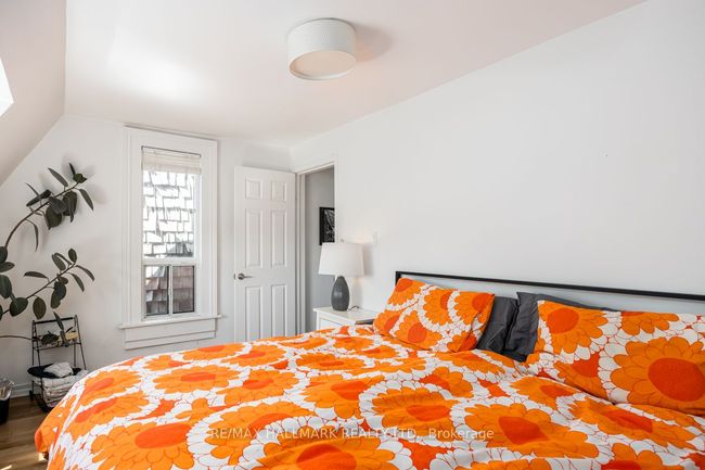 223 Wallace Ave, House attached with 5 bedrooms, 3 bathrooms and 1 parking in Toronto ON | Image 11