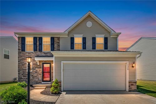 1570 Arbor Dr, Willoughby, OH, 44094-5334 | Card Image