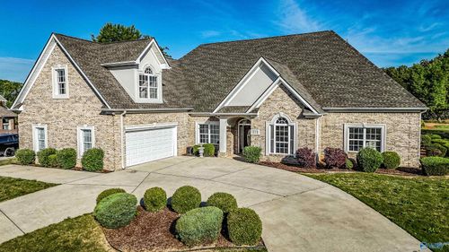 111 Compass Point Dr, Madison, AL, 35758-7993 | Card Image