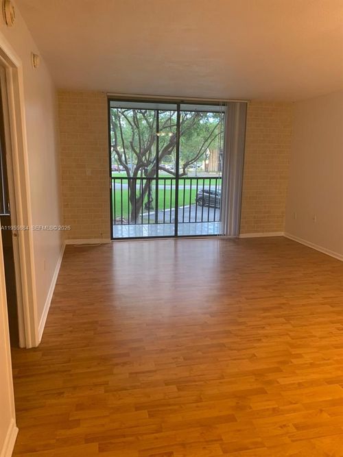 apt-204-8520 Sw 133rd Avenue Rd, Miami, FL, 33183-4592 | Card Image