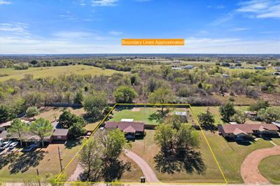 Located 15 minutes from Corsicana and just minutes from Richland Chambers Lake! | Image 2