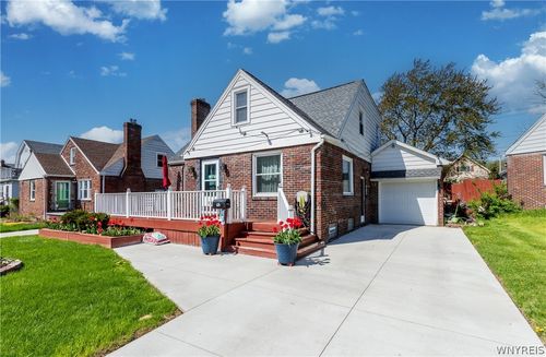 92 Mapleview Rd, Cheektowaga, NY, 14225-1523 | Card Image