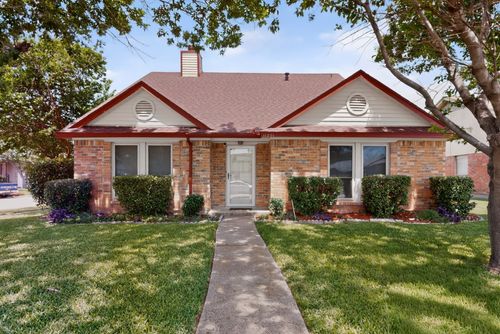 11801 Avery Ln, Balch Springs, TX, 75180-1361 | Card Image