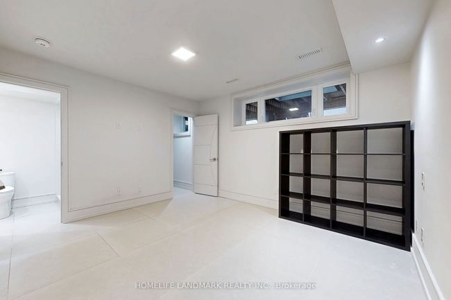 301 Jedburgh Rd, House other with 5 bedrooms, 4 bathrooms and 2 parking in Toronto ON | Image 39