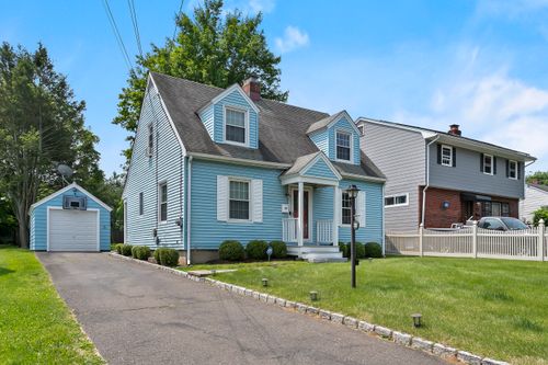 23 Harris St, Norwalk, CT, 06850-2031 | Card Image