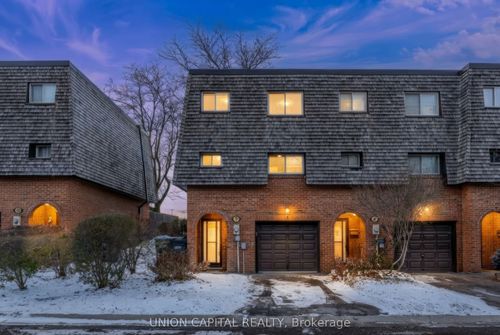 9 Briar Path, Brampton, ON, L6T2A2 | Card Image