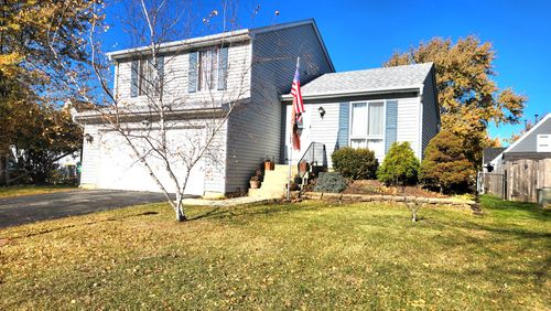 4 Aspen Ct, Streamwood, IL, 60107-1888 | Card Image