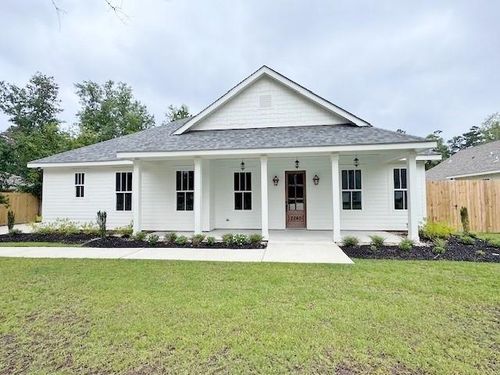 2240 Caroline St, Mandeville, LA, 70448-3610 | Card Image
