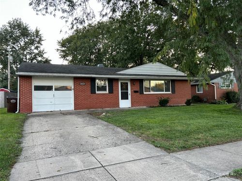 2421 Acorn Dr, Kettering, OH, 45419-2725 | Card Image