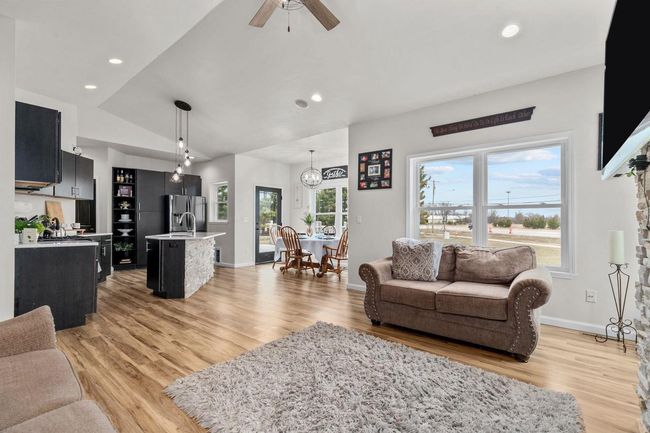2570 W Fallen Oak Drive, House other with 5 bedrooms, 3 bathrooms and null parking in APPLETON WI | Image 16