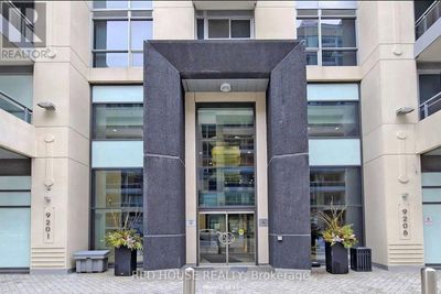 1513 - 9201 Yonge St, Condo with 2 bedrooms, 1 bathrooms and 1 parking in Toronto ON | Image 1