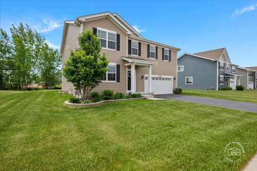 3799 Gardenia Dr, Elgin, IL, 60124 | Card Image
