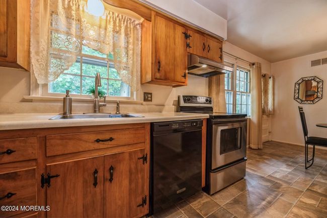129 Cottrell Rd, House other with 3 bedrooms, 1 bathrooms and null parking in Matawan NJ | Image 7