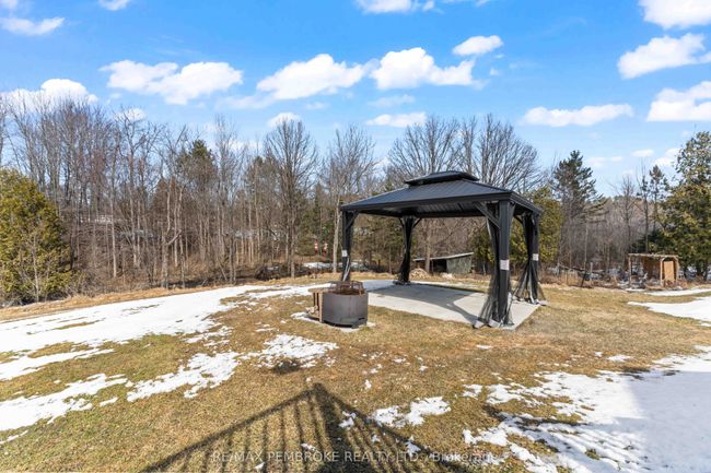 470 Forest Lea Rd, House other with 4 bedrooms, 2 bathrooms and 4 parking in Pembroke ON | Image 46