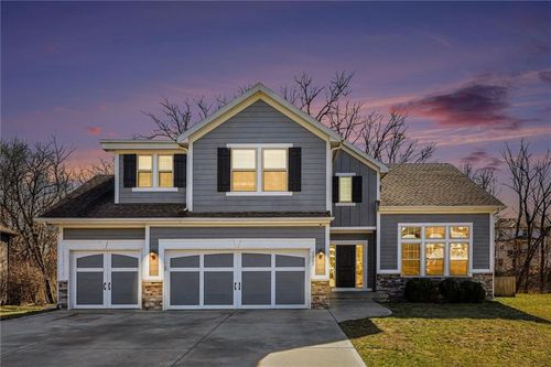 1207 E 15th St, Kearney, MO, 64060-7694 | Card Image