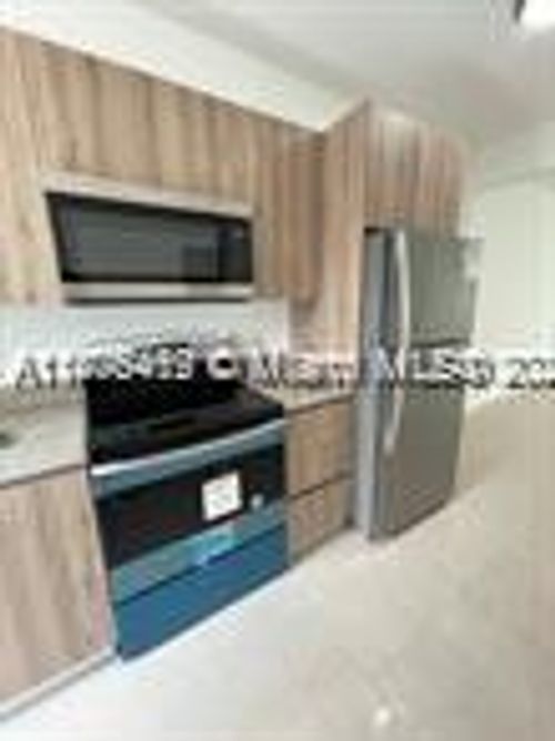 apt-4-1995 Calais Dr, Miami Beach, FL, 33141-3560 | Card Image