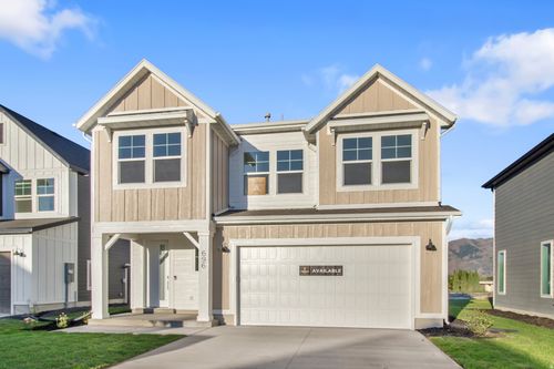 215-739 N 600 W, Tremonton, UT, 84337-4002 | Card Image