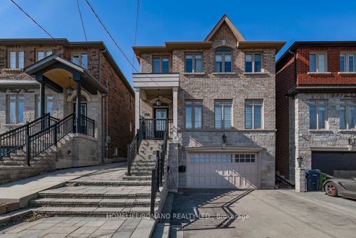 100 Falstaff Avenue, North York, ON, M6L2E4 | Card Image