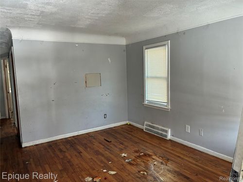 12057 Forrer St, Detroit, MI, 48227-1763 | Card Image