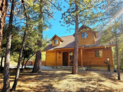 1745 Linden Dr, Pine Mountain Club, CA, 93222 | Card Image