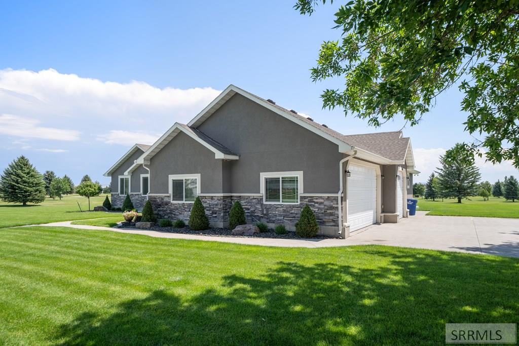 Residential in Shelley 4