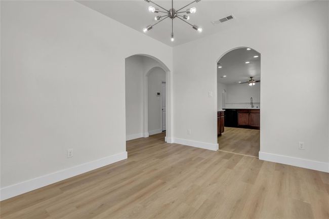 1211 Diamond Drape Dr, House other with 3 bedrooms, 2 bathrooms and 2 parking in Rosharon TX | Image 9