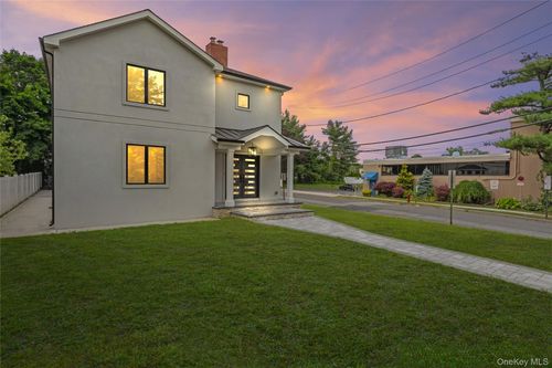 29 Garfield Pl, Roslyn Heights, NY, 11577-1902 | Card Image