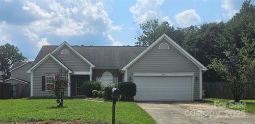 3009 Morning Mist Ln, Charlotte, NC, 28273-7810 | Card Image