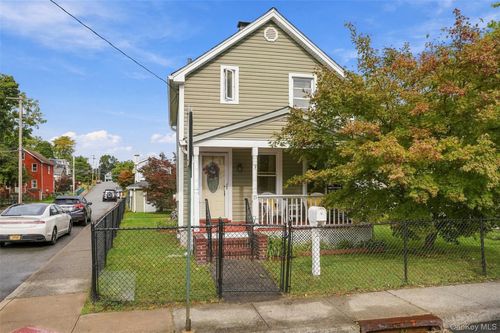 15 S Walnut Street, Beacon, NY, 12508 | Card Image