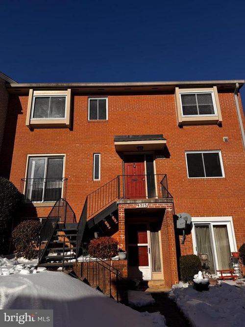 4513 Logsdon Dr, ANNANDALE, VA, 22003-3525 | Card Image