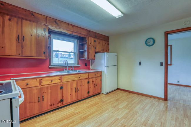 2114 Main St, House other with 3 bedrooms, 1 bathrooms and null parking in Surgoinsville TN | Image 35