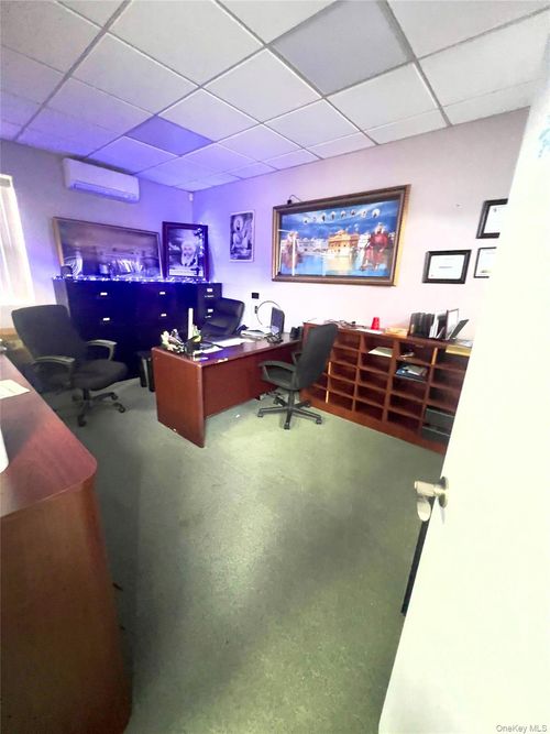 87 118th St, Richmond Hill, NY, 11418 | Card Image