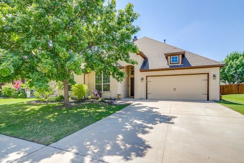3936 Brookdale Rd, Benbrook, TX, 76116-8563 | Card Image