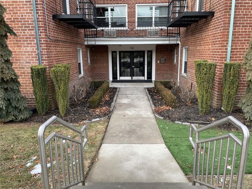 apt-1q-124 S Park Ave, Rockville Centre, NY, 11570-6136 | Card Image