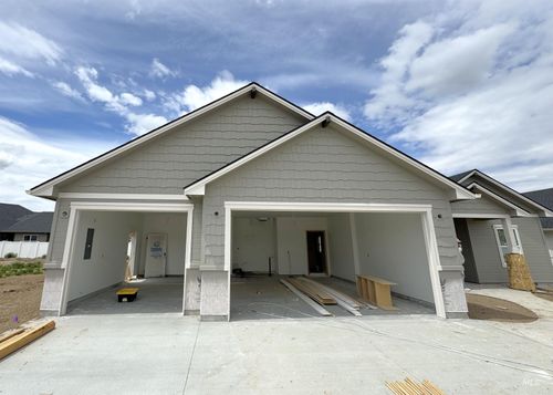 305 Bobcat St, Fruitland, ID, 83619-1120 | Card Image