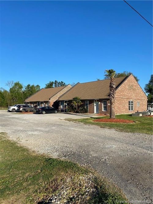 231 Armistead Ln, Lake Charles, LA, 70611-5319 | Card Image