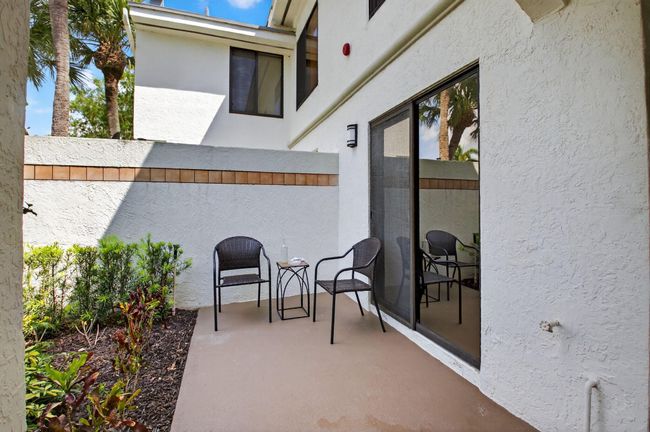 APT-8002 - 16000 Loch Katrine Trl, Condo with 2 bedrooms, 2 bathrooms and null parking in Delray Beach FL | Image 32
