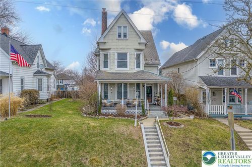 106 N Main St, Nazareth, PA, 18064-1416 | Card Image