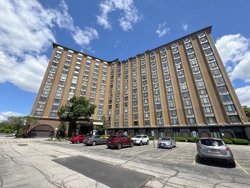 617-1 Renaissance Pl, Palatine, IL, 60067-3638 | Card Image