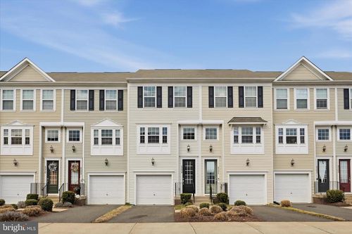 8206 Heritage Crossing Ct, MANASSAS, VA, 20109-3192 | Card Image