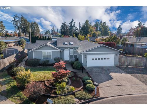 2556 Dumas Dr, Springfield, OR, 97477-1552 | Card Image