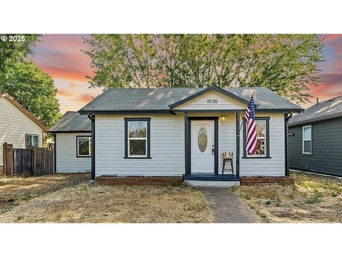 954 Elm St, Junction City, OR, 97448-1854 | Card Image